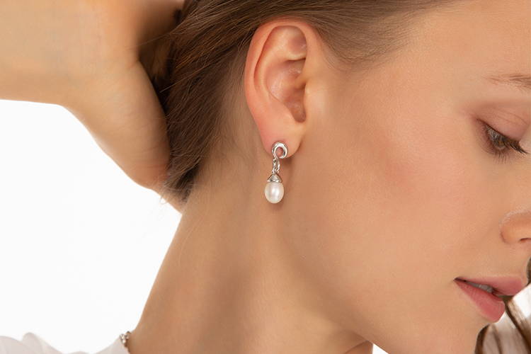 Drop Earrings Guide