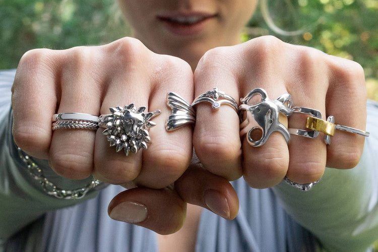 The meaning of the rings on the fingers | Intini Jewels