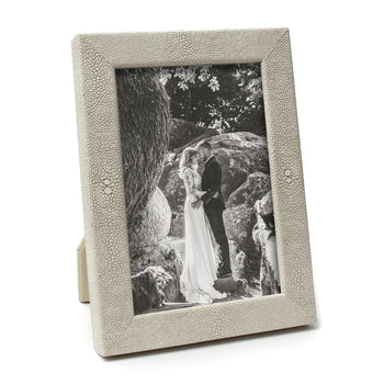 Cream Leather Embossed Stingray Photographer's Molding Frame